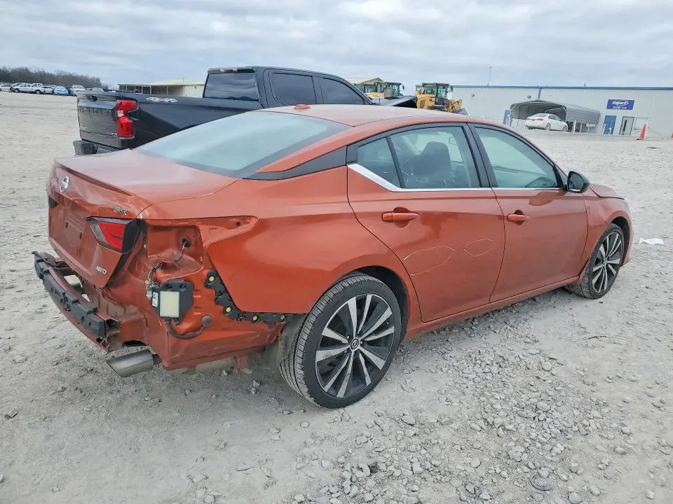 2022 NISSAN ALTIMA 2.5 SR  