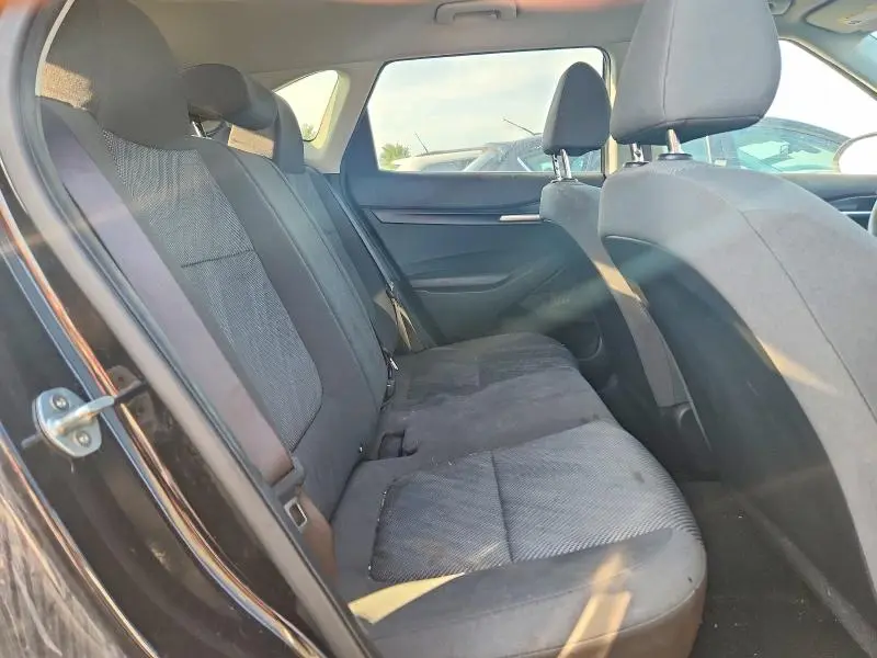 2021 KIA SELTOS LX  