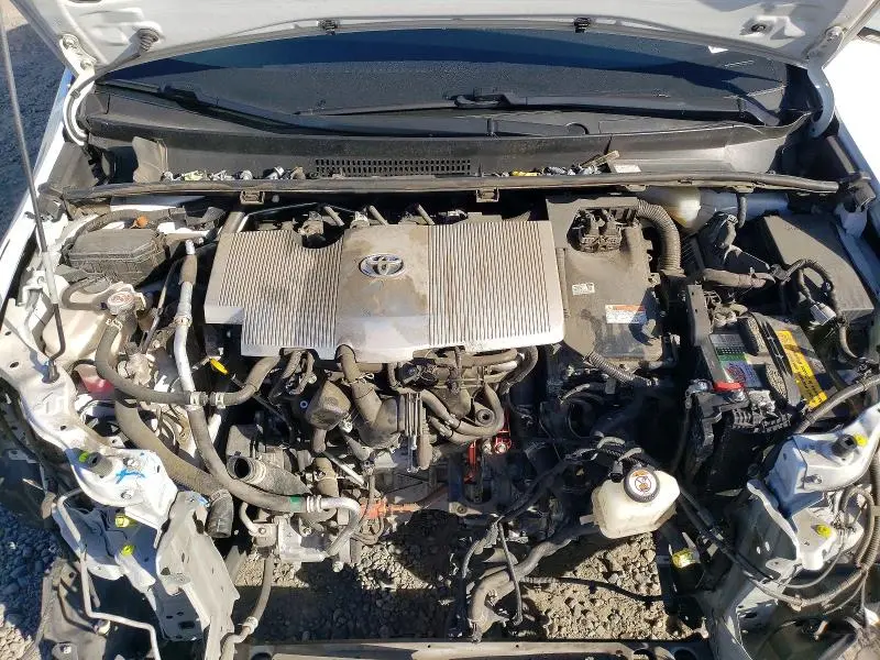 2021 TOYOTA PRIUS LE  