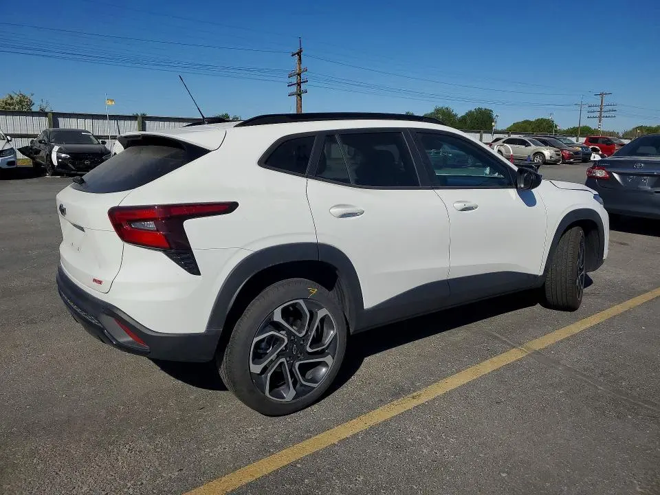 2025 CHEVROLET TRAX 2RS  