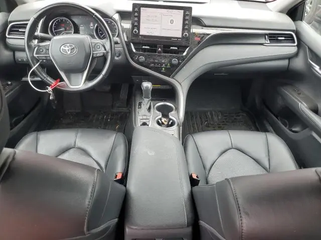 2021 TOYOTA CAMRY XLE