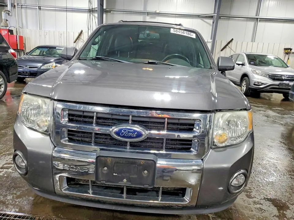 2011 FORD ESCAPE LIMITED  