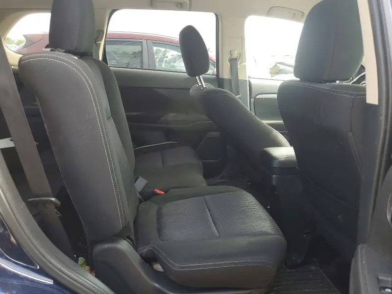 2016 MITSUBISHI OUTLANDER SE  
