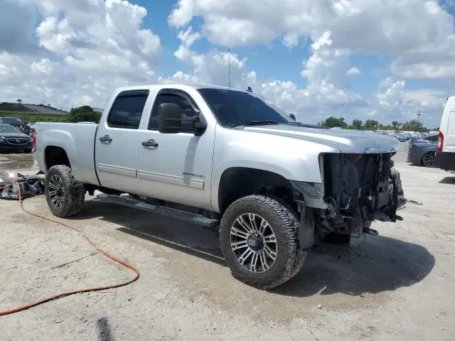 2012 GMC SIERRA K2500 SLE  