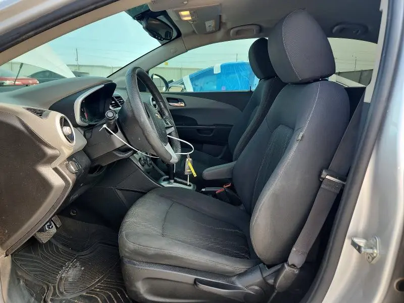 2017 CHEVROLET SONIC LT  