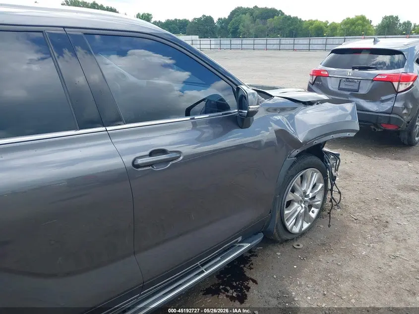 2021 TOYOTA HIGHLANDER LIMITED