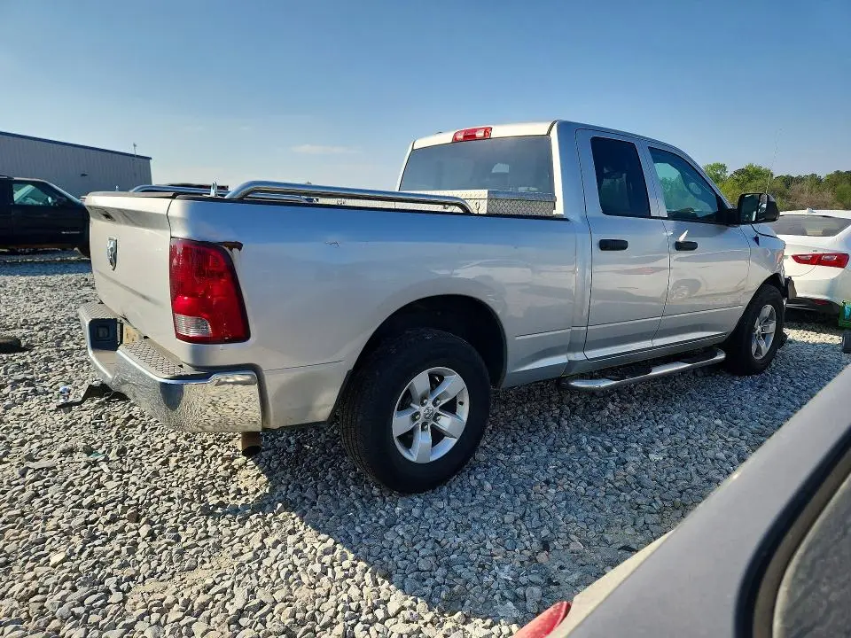 2014 RAM 1500 ST  