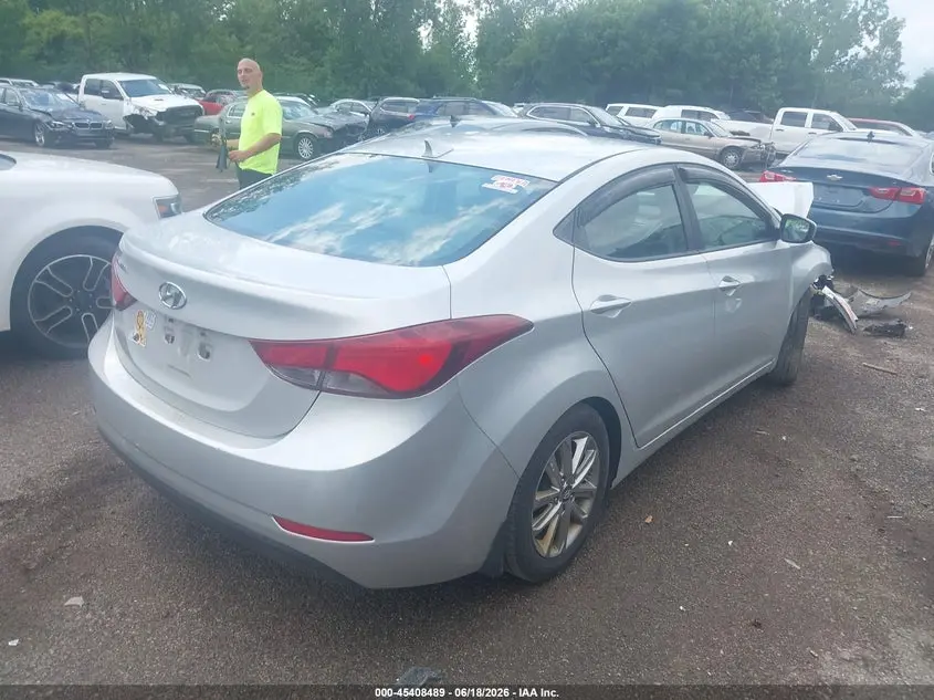 2015 HYUNDAI ELANTRA SE
