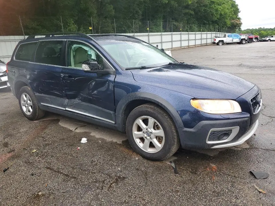 2011 VOLVO XC70 3.2  