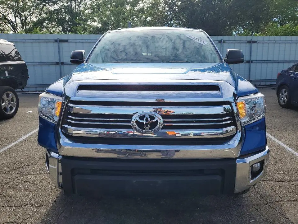 2016 TOYOTA TUNDRA SR5  
