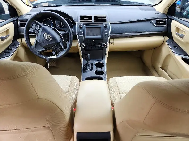 2016 TOYOTA CAMRY LE  