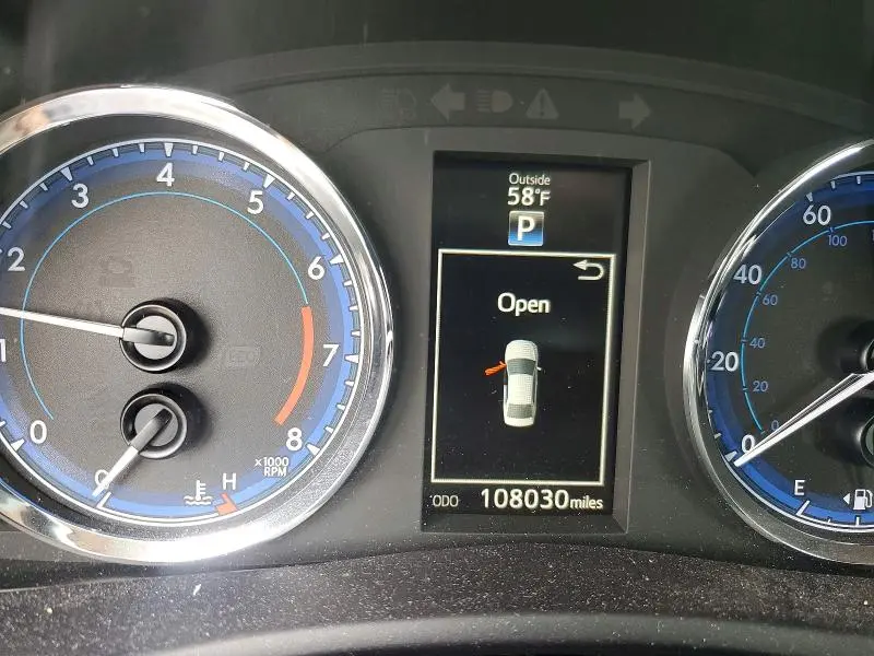 2017 TOYOTA COROLLA XSE  