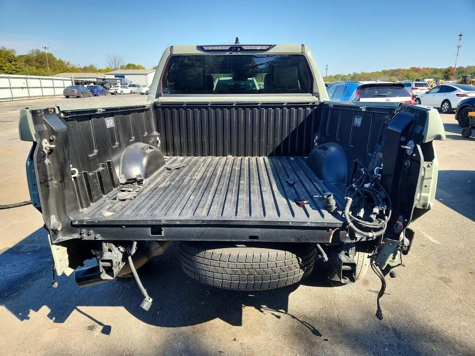 2023 TOYOTA TUNDRA SR5  