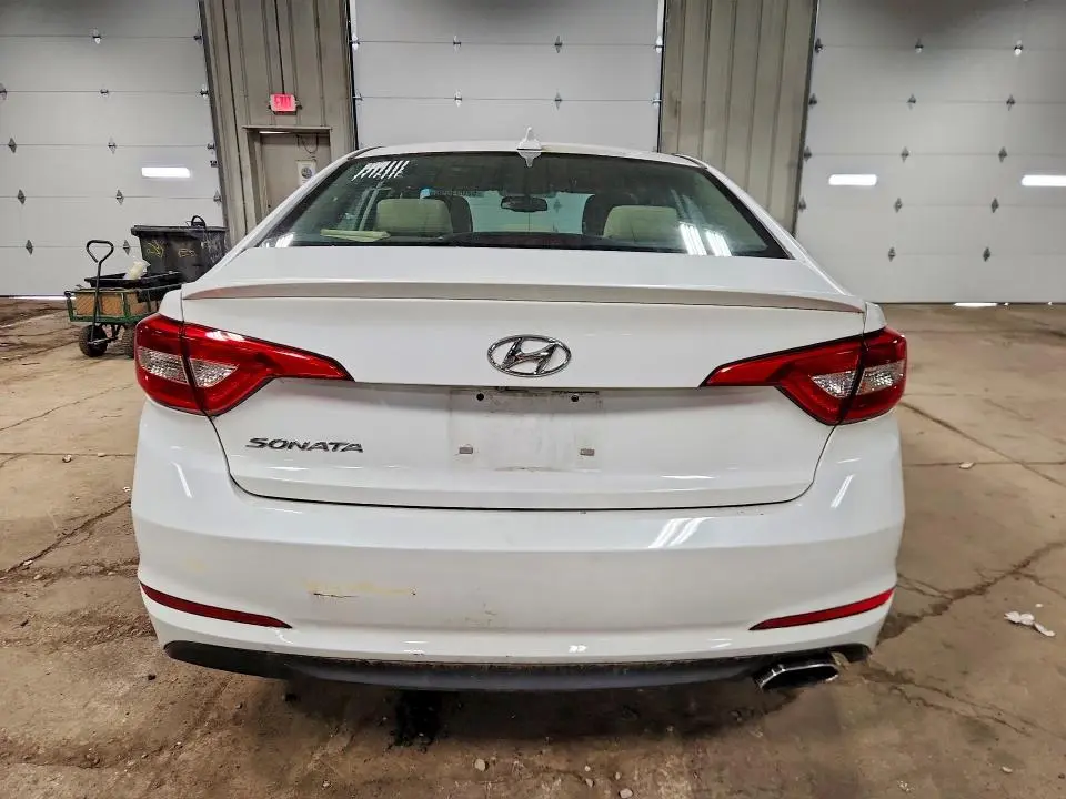 2016 HYUNDAI SONATA SE  