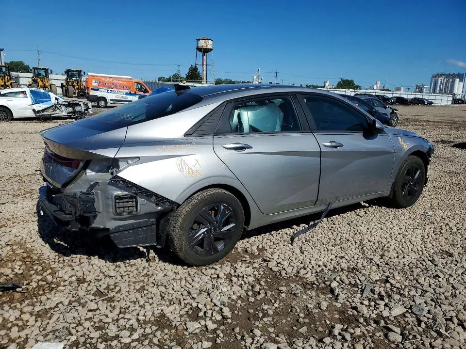 2022 HYUNDAI ELANTRA SEL  