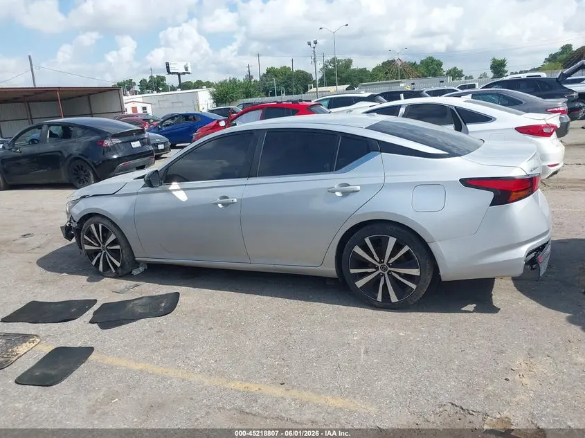 2020 NISSAN ALTIMA SR FWD
