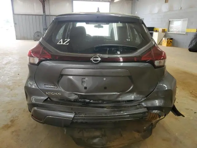 2022 NISSAN KICKS S  