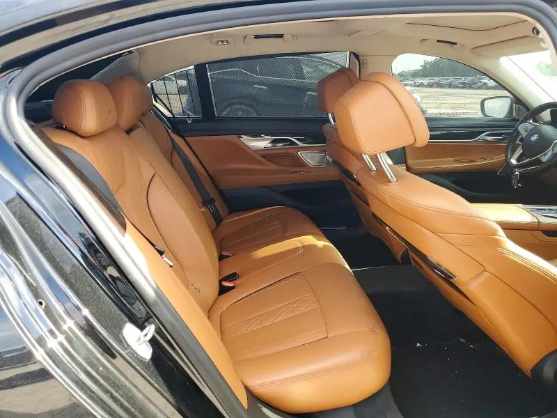 2019 BMW 750 XI  