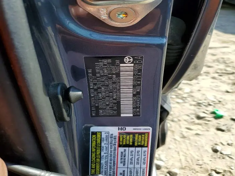 2017 TOYOTA COROLLA SE  