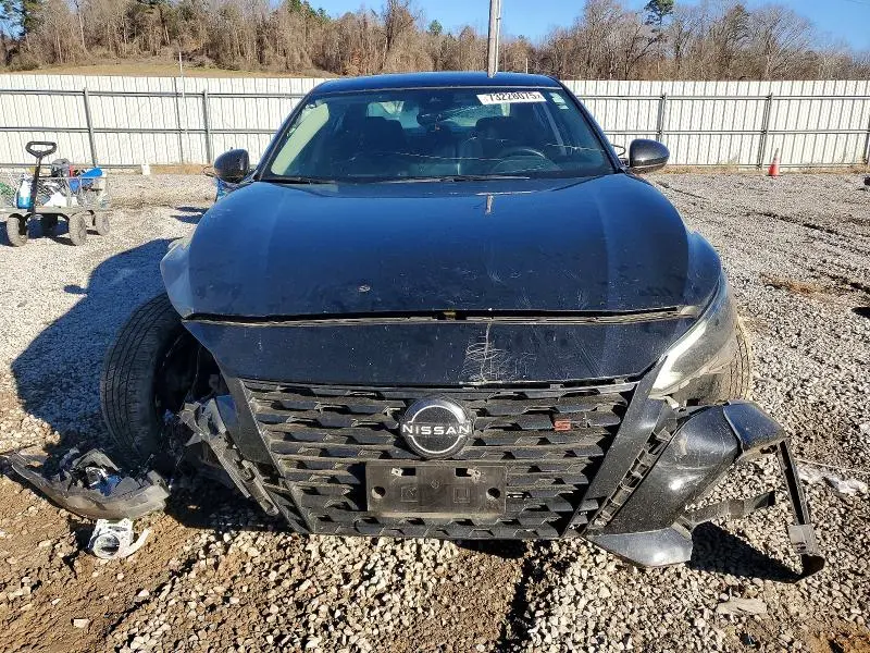 2023 NISSAN ALTIMA SR  