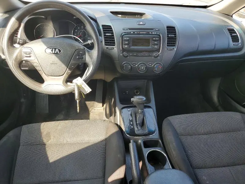 2017 KIA FORTE LX  