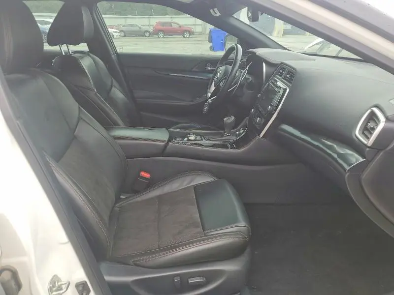 2021 NISSAN MAXIMA SR  