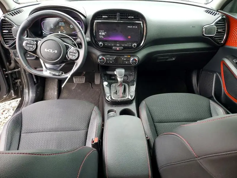 2024 KIA SOUL GT-LINE  