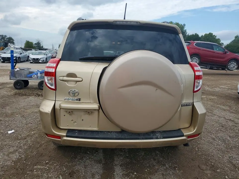 2011 TOYOTA RAV4 BASE  