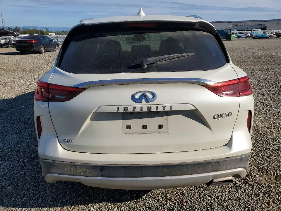 2019 INFINITI QX50 LUXE  