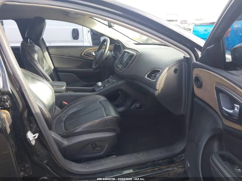 2015 CHRYSLER 200 C