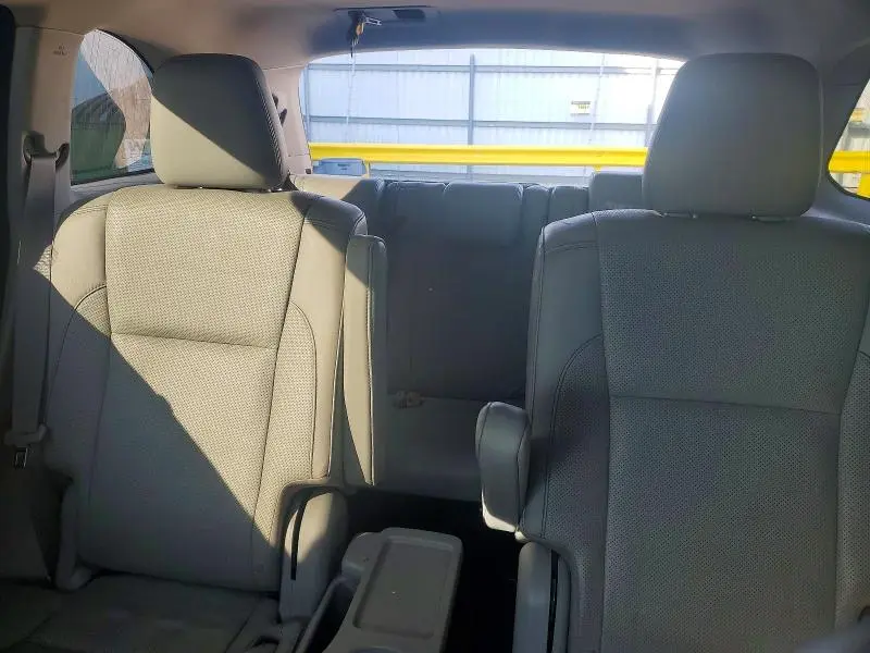2016 TOYOTA HIGHLANDER LIMITED PLATINUM  