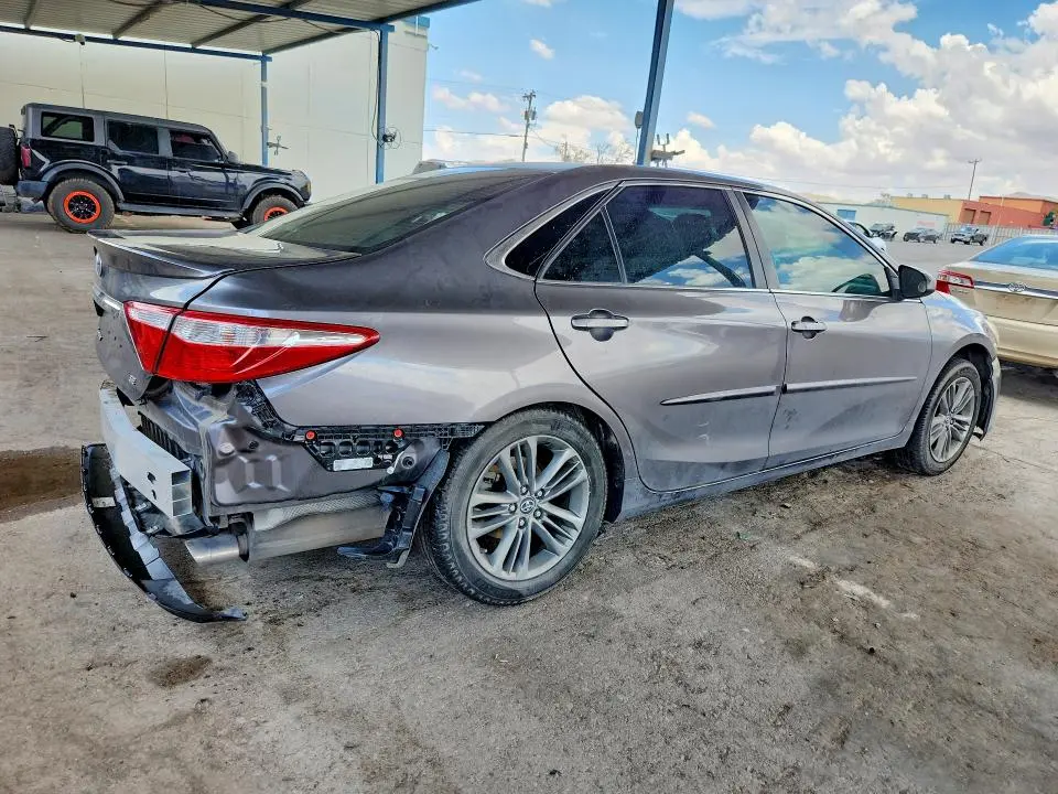 2017 TOYOTA CAMRY SE  