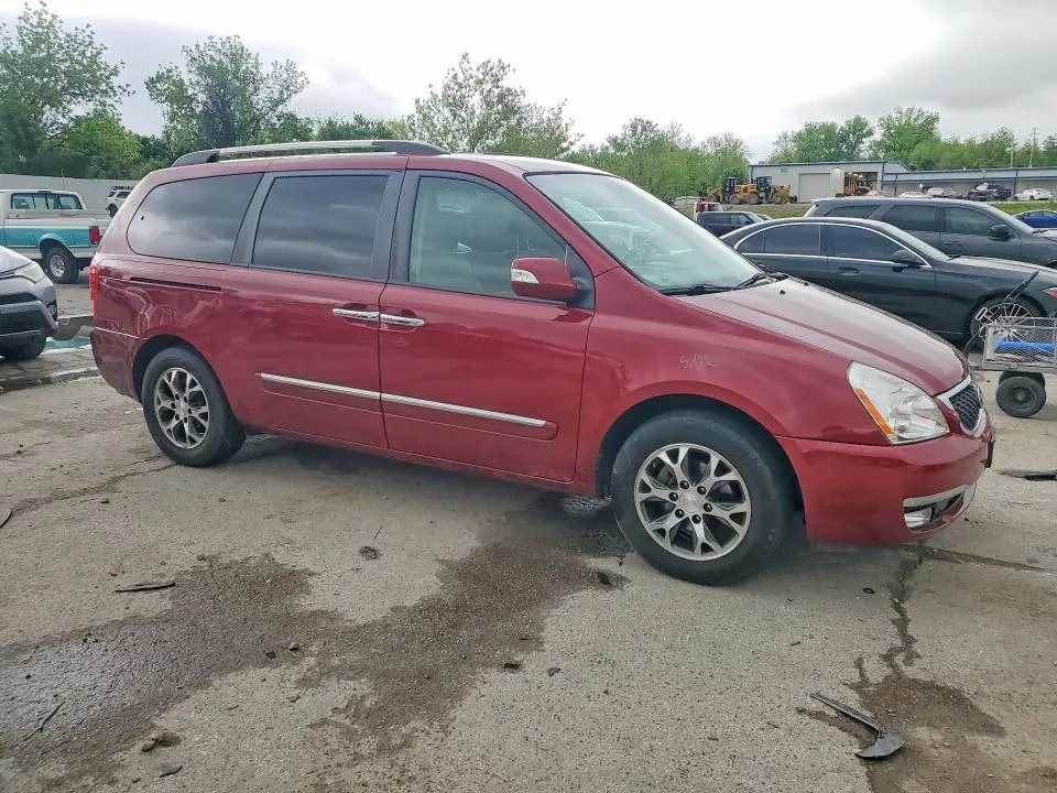 2014 KIA SEDONA   