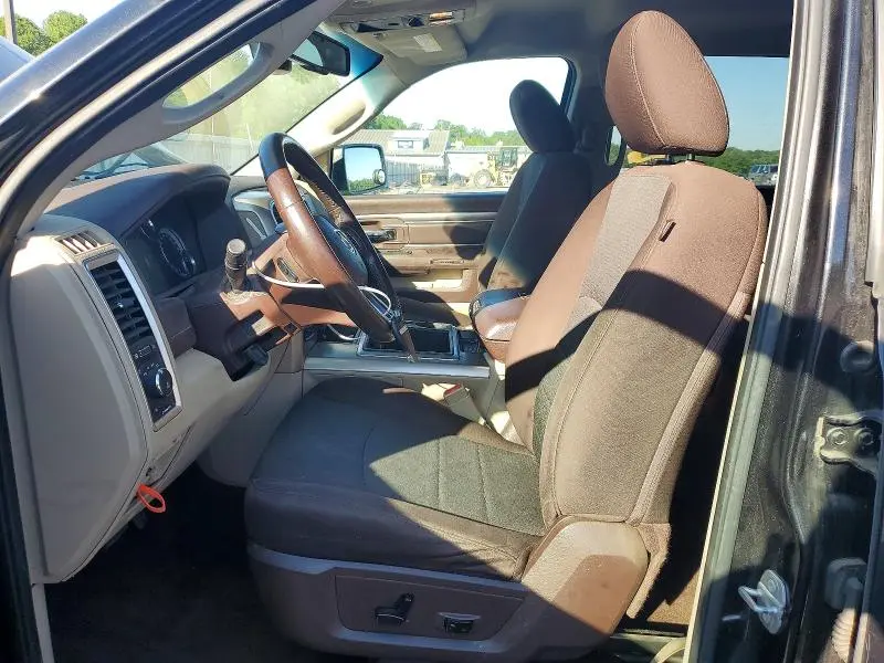2015 RAM 1500 SLT  