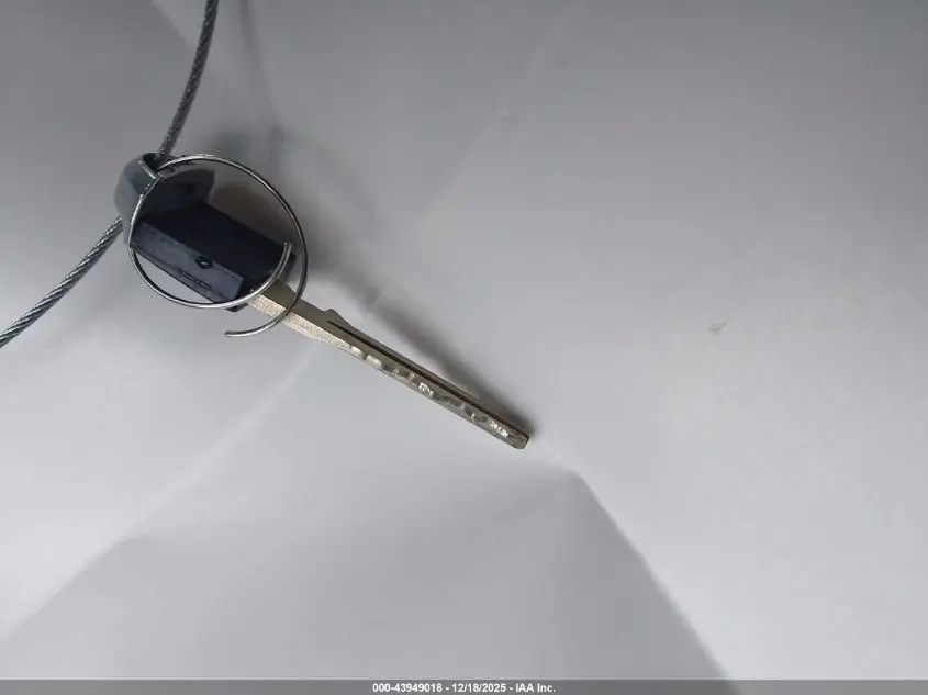 2011 NISSAN PATHFINDER SILVER