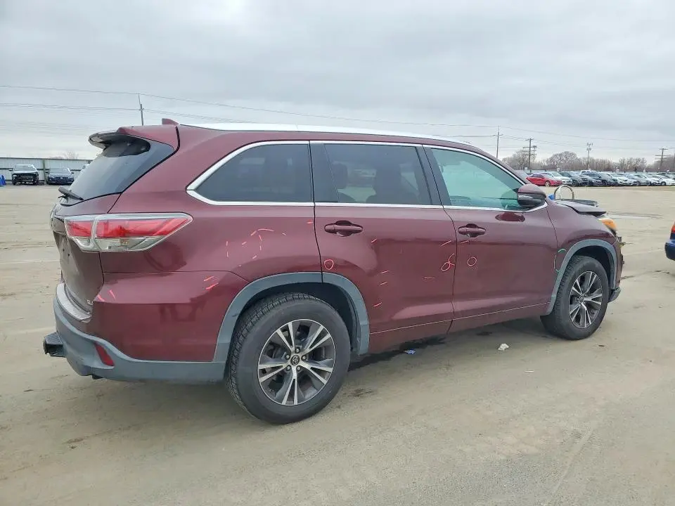 2016 TOYOTA HIGHLANDER XLE  