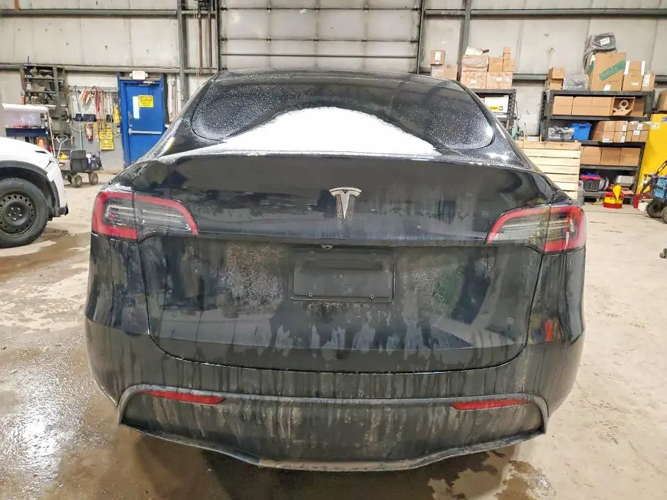 2024 TESLA MODEL Y   