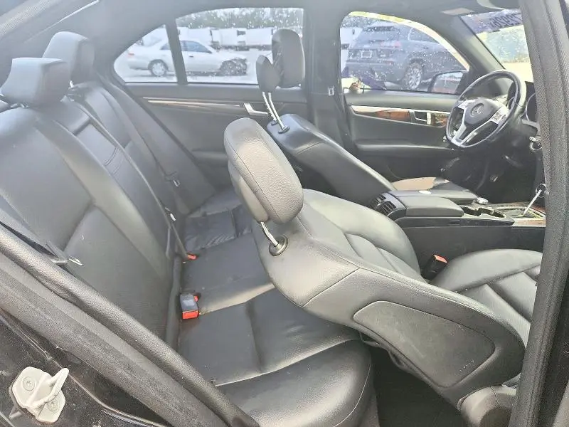 2012 MERCEDES-BENZ C 250  