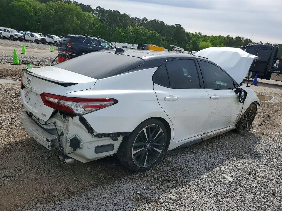 2019 TOYOTA CAMRY XSE  