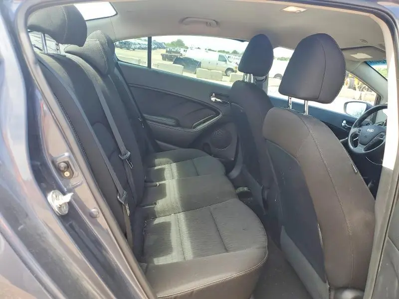 2016 KIA FORTE LX  