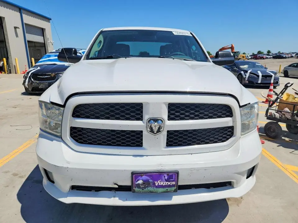 2014 RAM 1500 ST  