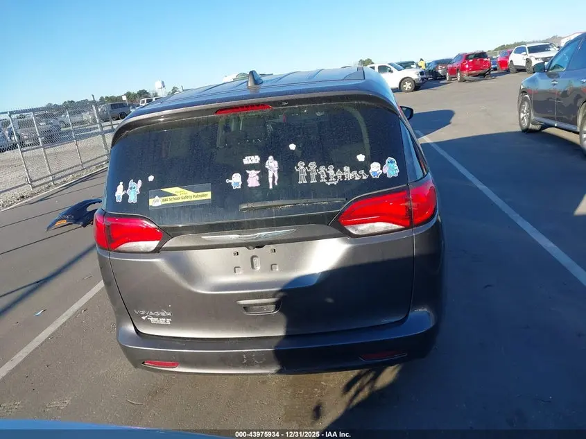 2021 CHRYSLER VOYAGER LX