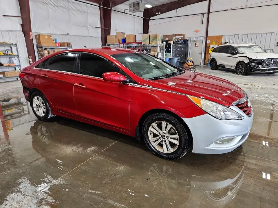 2012 HYUNDAI SONATA GLS  