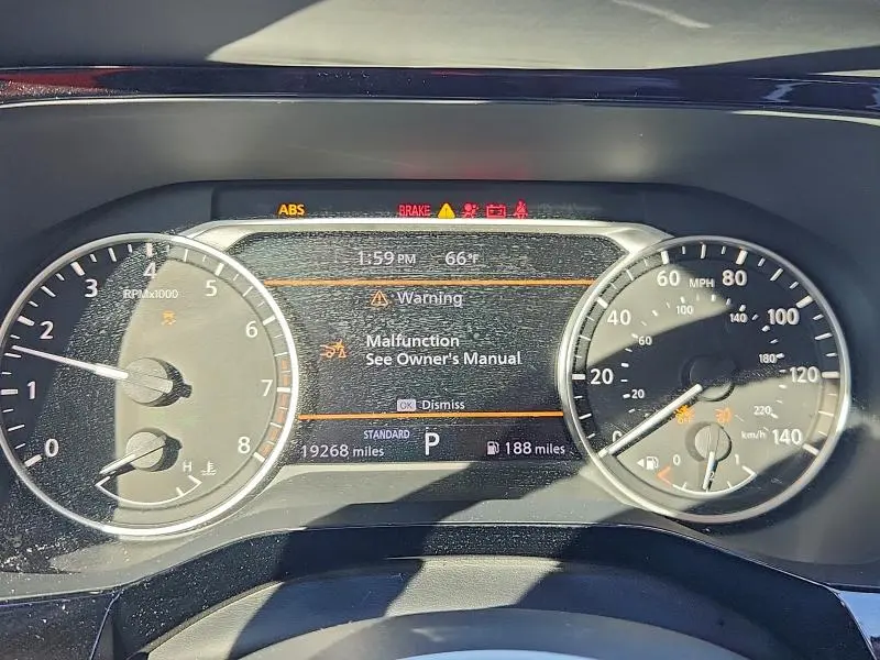 2022 NISSAN PATHFINDER SV  