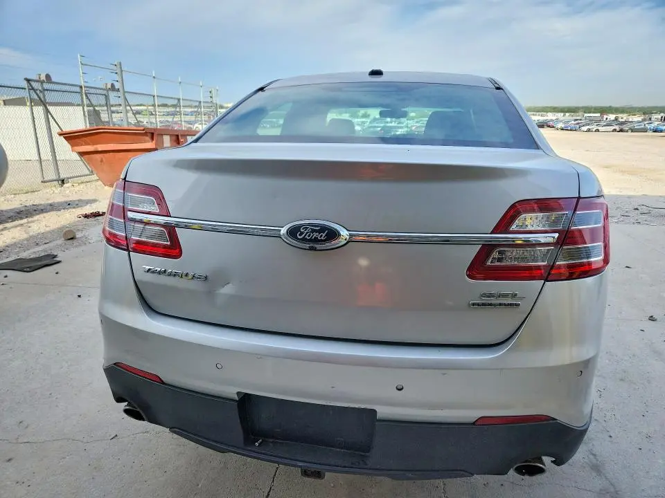 2018 FORD TAURUS SEL  