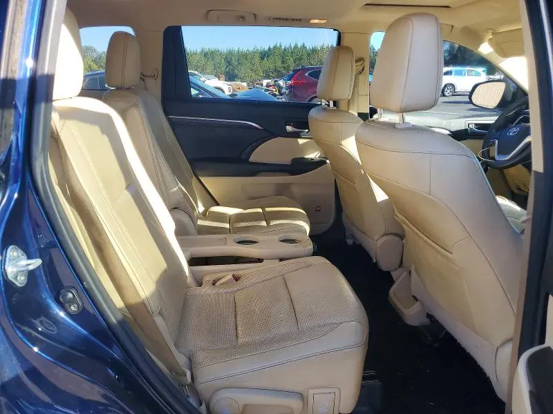 2016 TOYOTA HIGHLANDER LIMITED  