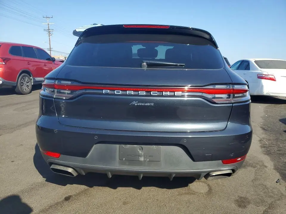 2020 PORSCHE MACAN   