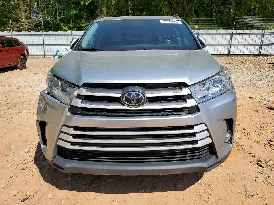 2019 TOYOTA HIGHLANDER XLE  