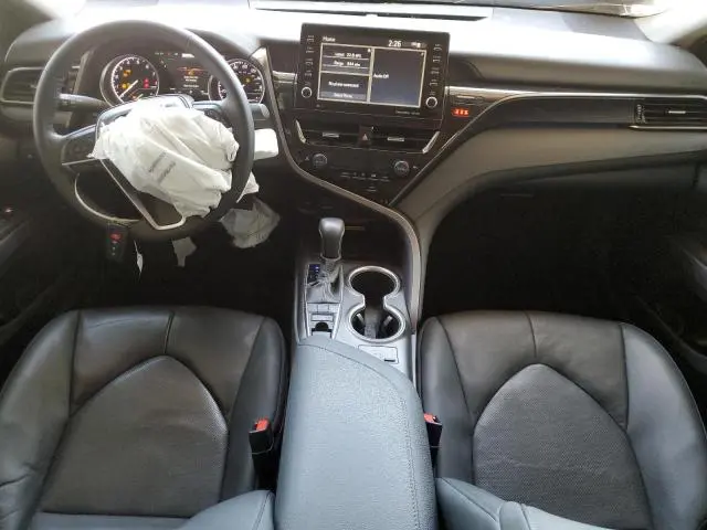 2024 TOYOTA CAMRY XLE