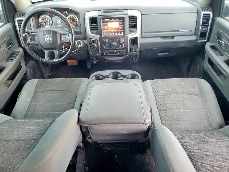 2017 RAM 1500 SLT  
